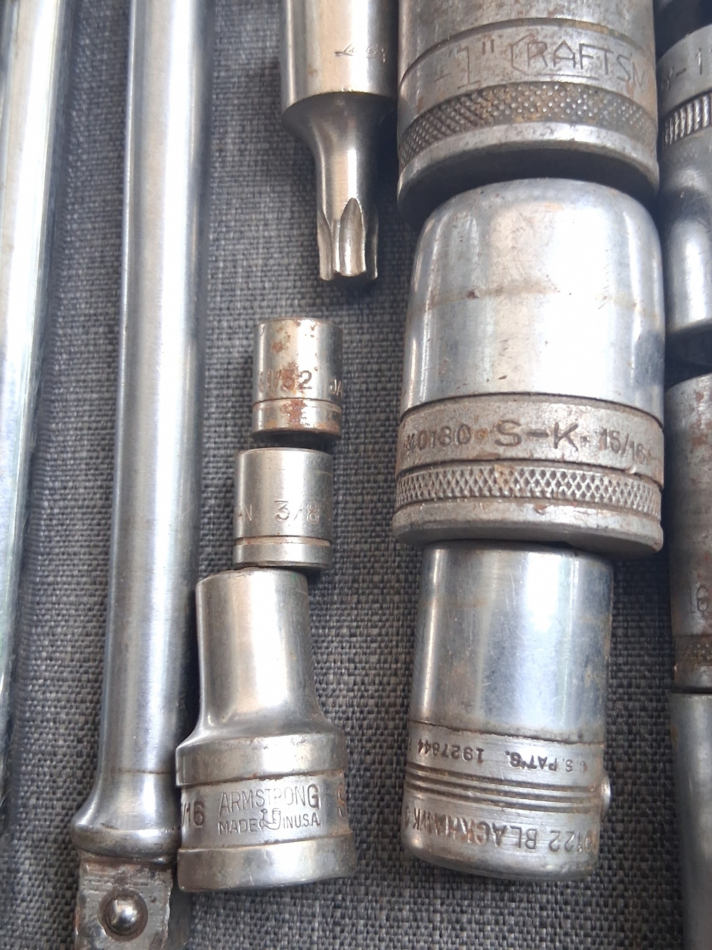Mixed Mechanics Tool Lot Sockets, Extensions, Universal Joint (Craftsman, SK) - Picture 4 of 7